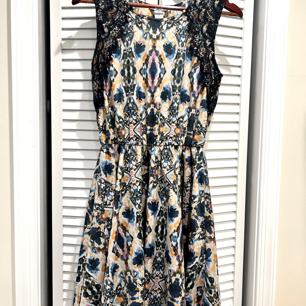 Pretty dress for sale